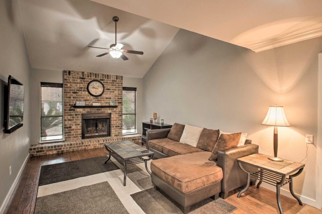 2-Story Pensacola Home With Game Room And Private Yard מראה חיצוני תמונה