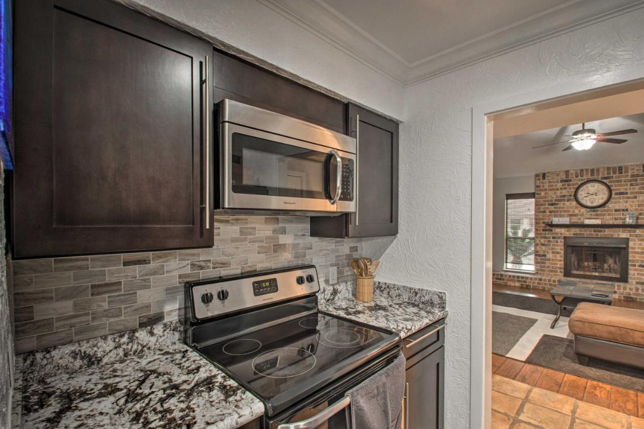 2-Story Pensacola Home With Game Room And Private Yard מראה חיצוני תמונה